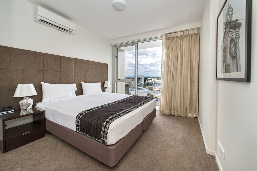 เอ็มไพร์ อพาร์ตเมนต์ โฮเต็ล Aparthotel ร็อคแฮมป์ตัน ภายนอก รูปภาพ