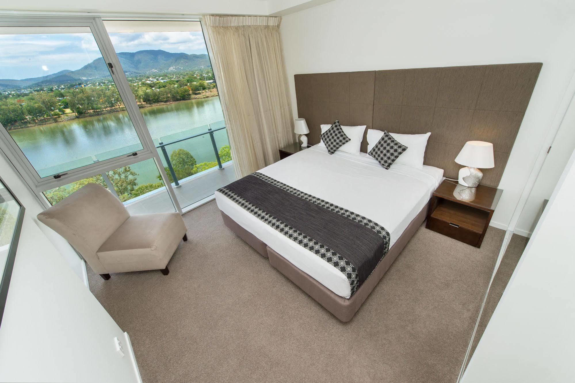 เอ็มไพร์ อพาร์ตเมนต์ โฮเต็ล Aparthotel ร็อคแฮมป์ตัน ภายนอก รูปภาพ