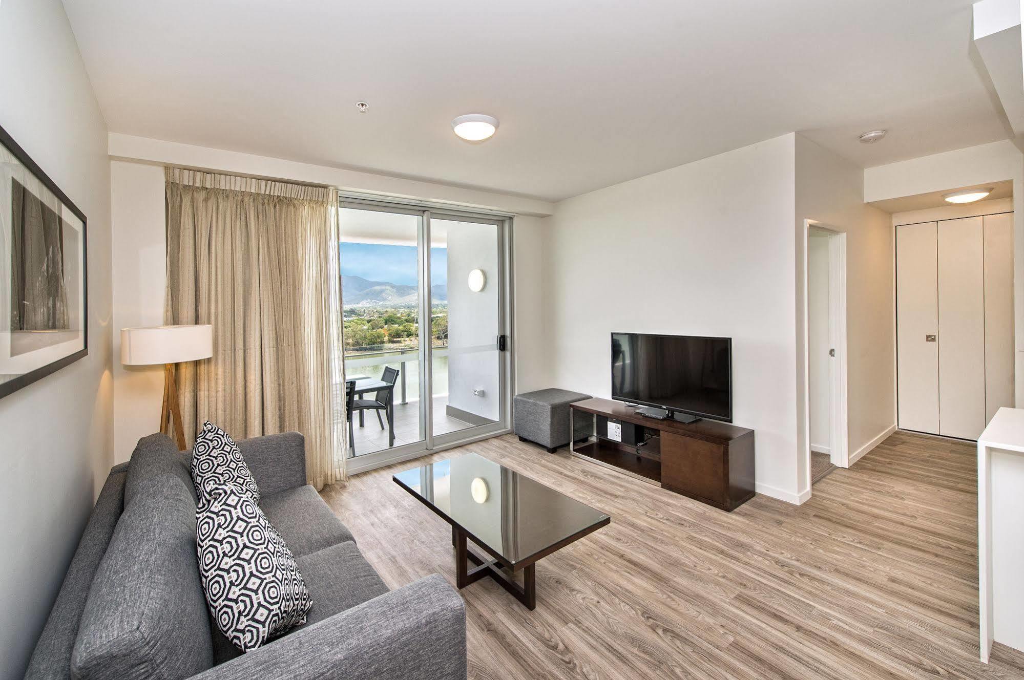 เอ็มไพร์ อพาร์ตเมนต์ โฮเต็ล Aparthotel ร็อคแฮมป์ตัน ภายนอก รูปภาพ